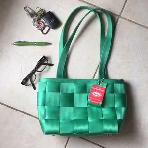 Green Harvey’s seatbelt bag